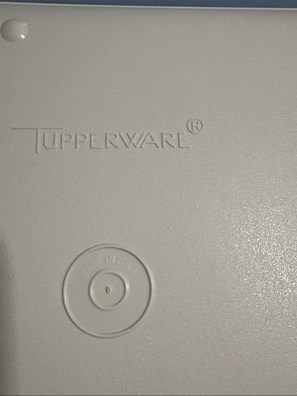 Tupperware Light Blue Four-Compartment Meal Tray - Picture 13 of 14